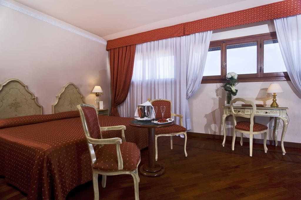 Hotel Pierre Florencia Exterior foto